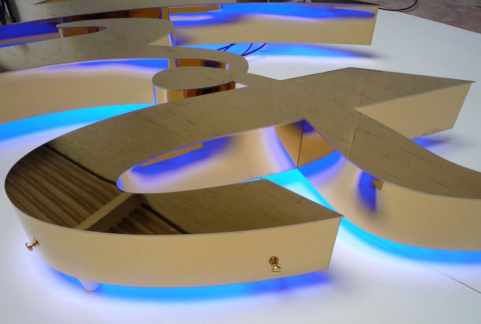 Изготовление золотой вывески