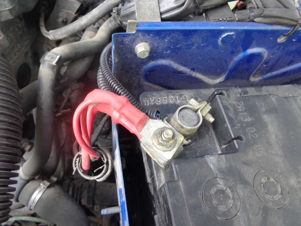 Подключение шашек такси к аккумулятору и спрячем в гофру.