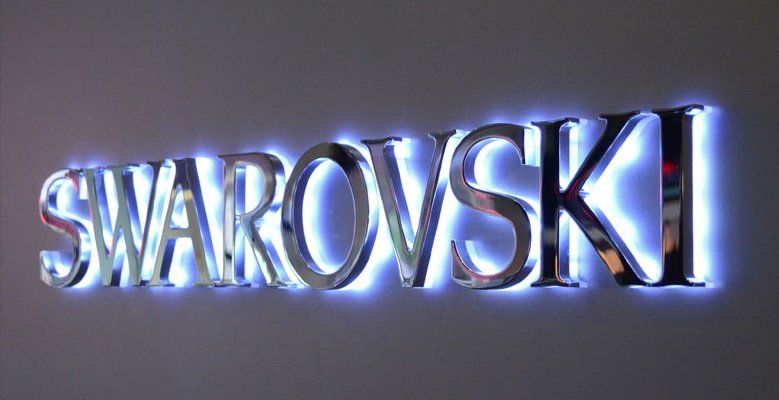 Вывеска из металла нержавеющей стали СВАРОВСКИ