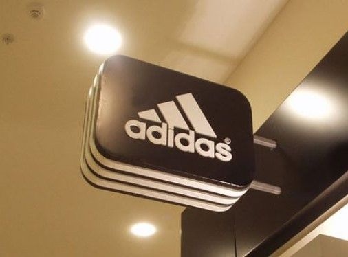 Панель кронштейн для adidas