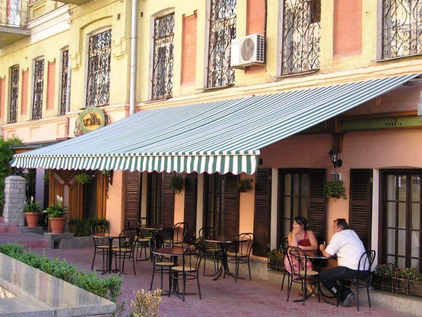 Купить маркизы навесы для террас и кафе в Екатеринбурге