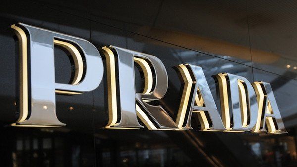 Вывеска из металла нержавеющей стали PRADA