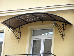 Козырек из поликарбоната